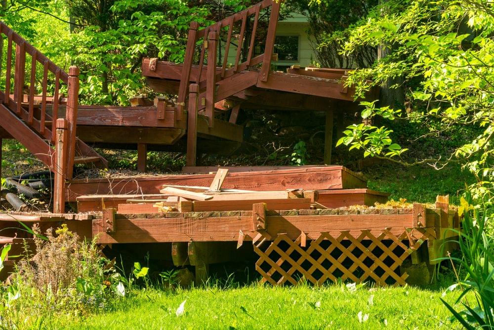 Deck Removal and Demoltion